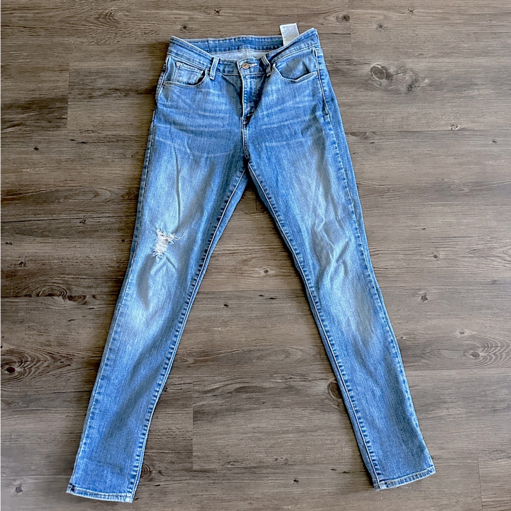 Levi’s High Rise Jeans!👖 🌿